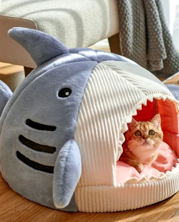 Enclosed Warm Cat Bed